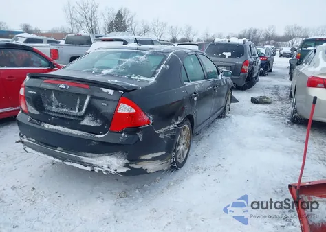 2010 Ford Fusion Se z USA, uszkodzony, nr VIN 3FAHP0HA6AR166266